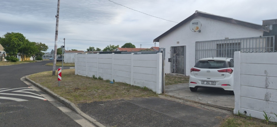 To Let 2 Bedroom Property for Rent in Belthorn Estate Western Cape